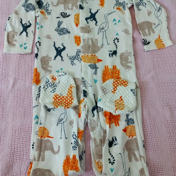 Marks & Spencer, 3pk multi coloured, cotton long sleeved sleepsuits, 2-3 years - Picture 11 of 16